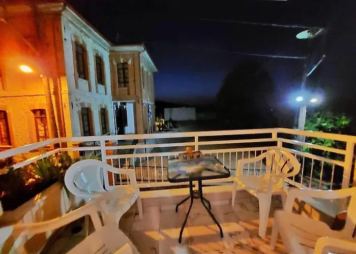 1-Bed Flat-Mountain Olympus View
